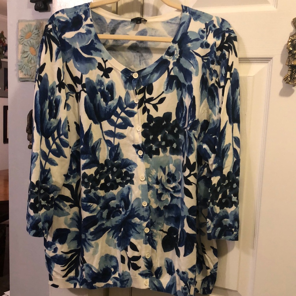 Talbots size 3X blue floral 3/4 sleeve cardigan